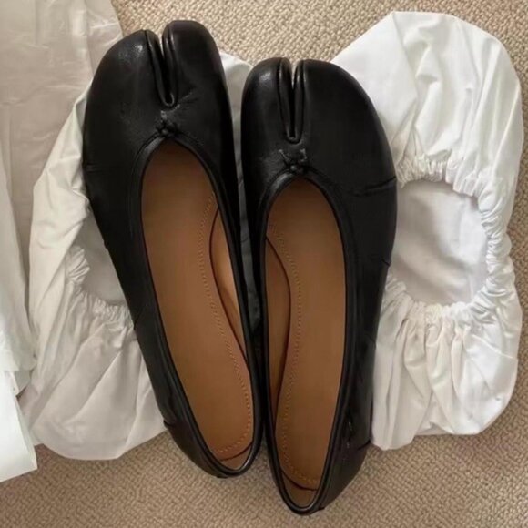 NEW Maison Margiela Tabi Ballet Flats Black Leather Split-Toe · Size 38 - Picture 1 of 5